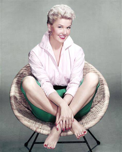 nude doris day