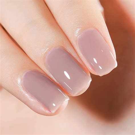 nude fingernail polish
