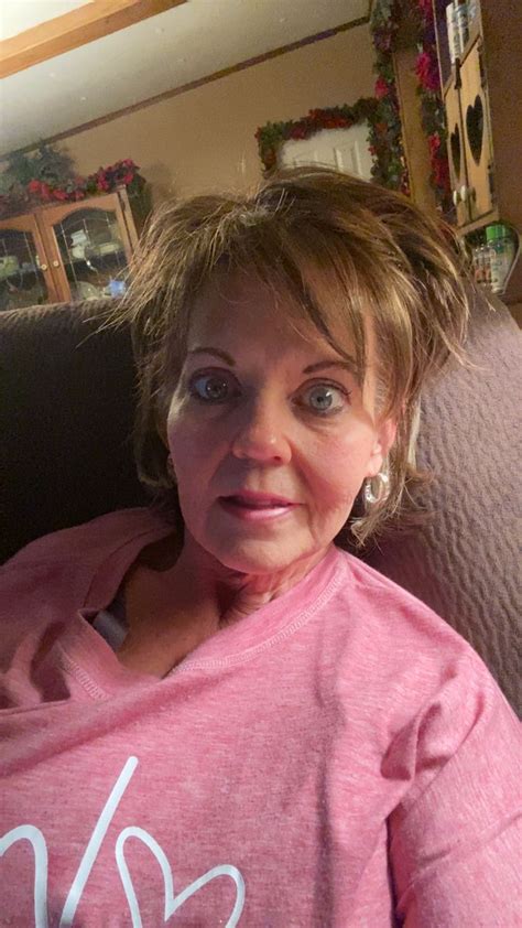 nude gilf selfie
