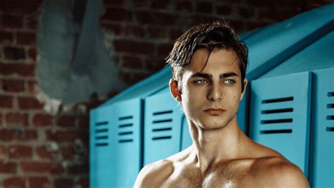 nude guys sauna