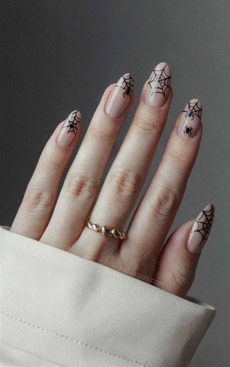 nude halloween nails