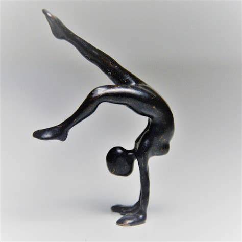 nude handstands