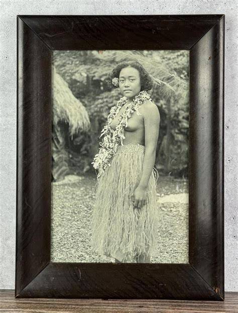 nude hawaiian