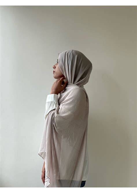 nude hijab