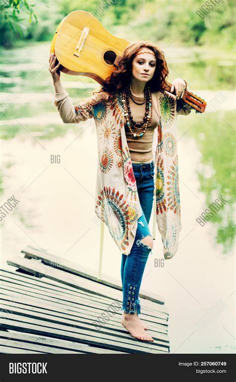nude hippie pics