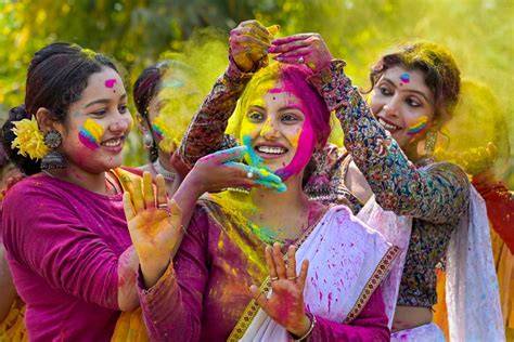 nude holi