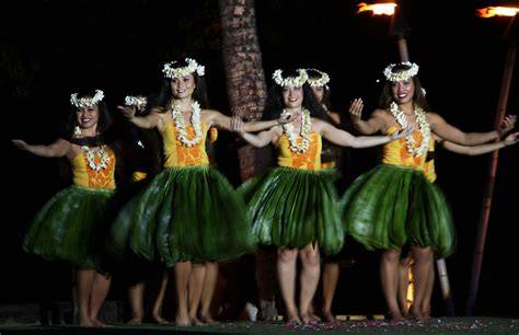 nude hula dancing