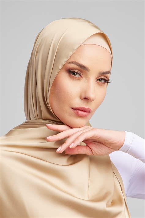 nude in hijab