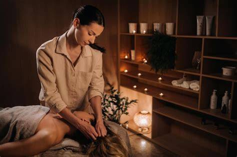 nude in massage