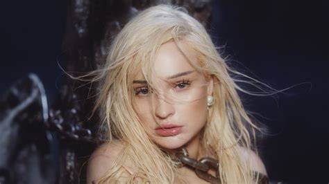 nude kim petras