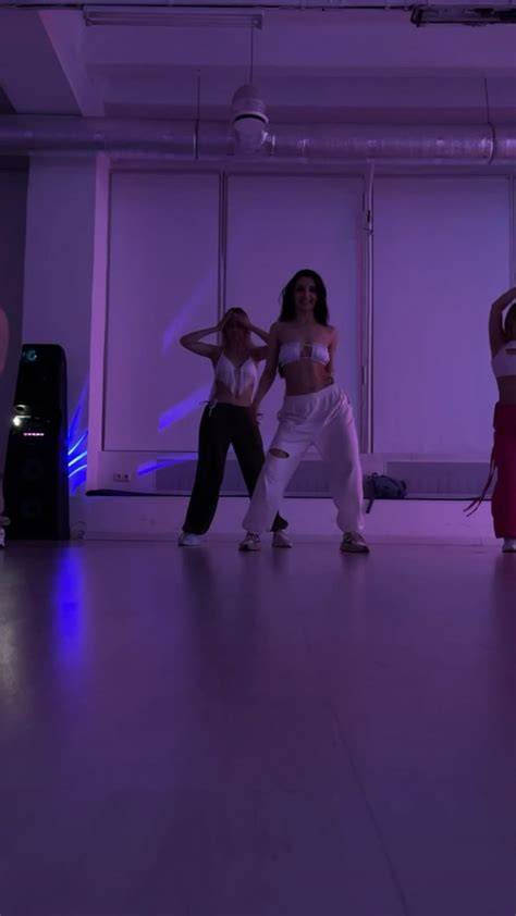 nude latina dance
