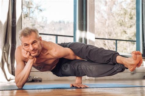 Nude Male Yoga Videos