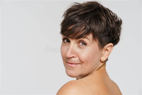 nude mature model