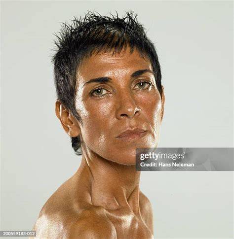 nude mature solo
