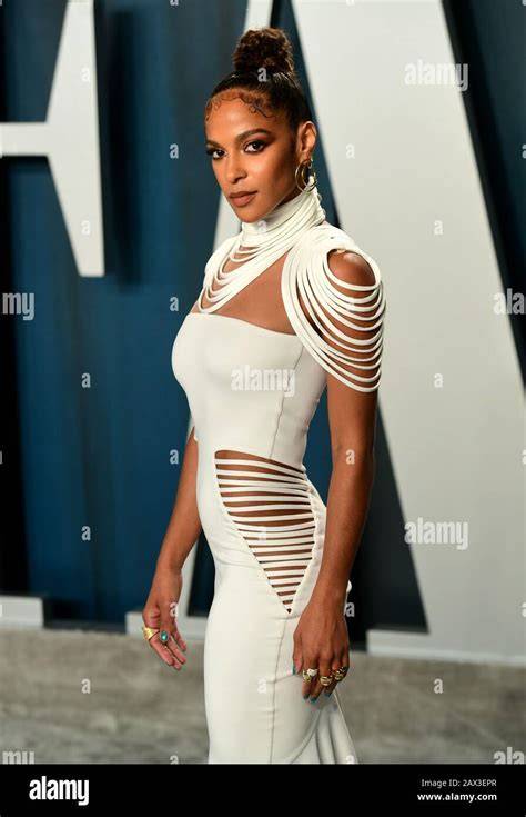 nude megalyn echikunwoke