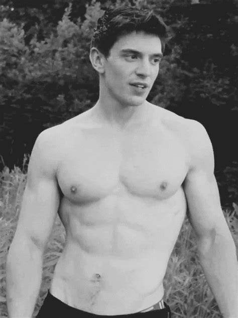 nude men gif