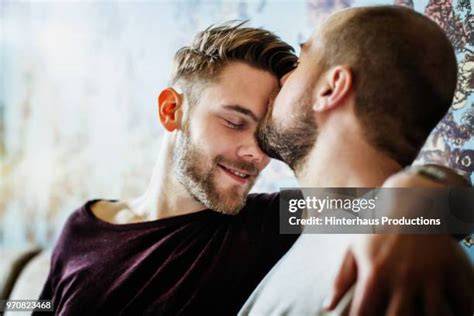 nude men making out