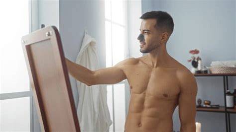 nude men selfie