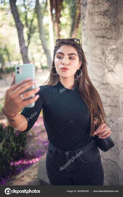 nude mexican selfies