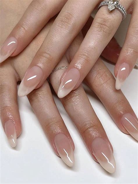 nude nails wedding