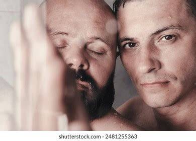 nude old couple