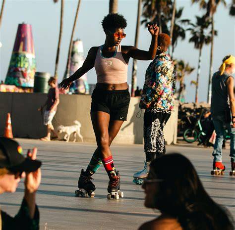 nude on roller skates