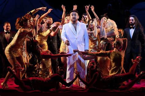 nude opera