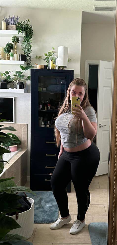 nude pawg selfies