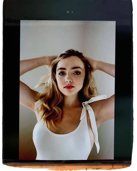 nude pictures of peyton list