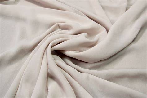 nude plain