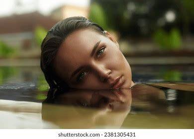 nude pool women