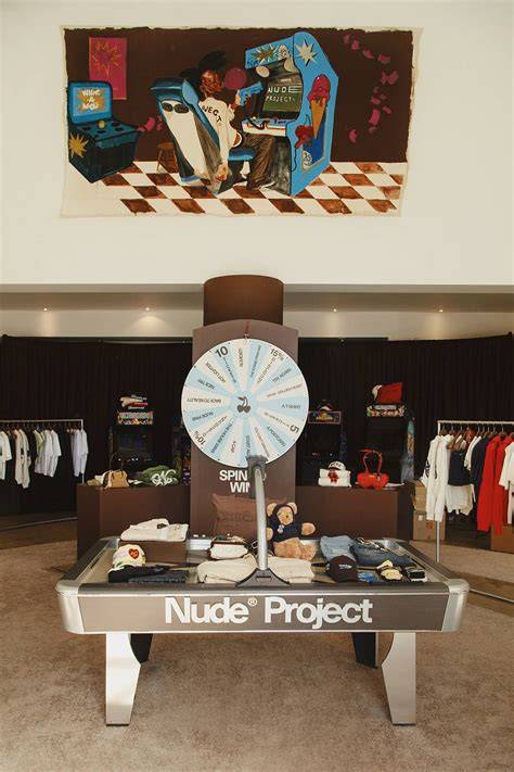 nude porject