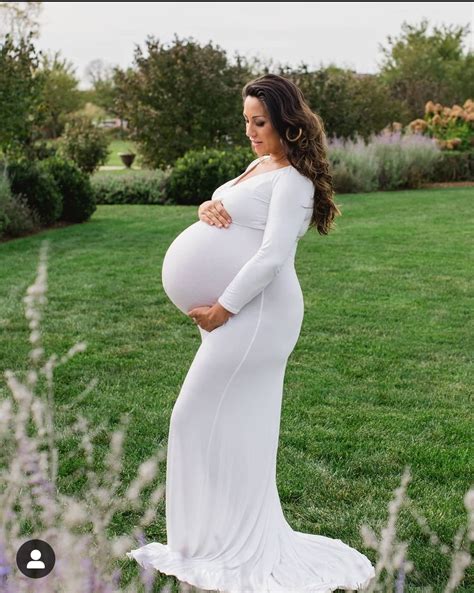 nude preg