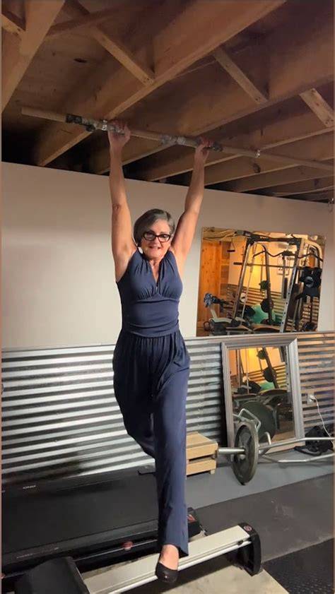 nude pullups