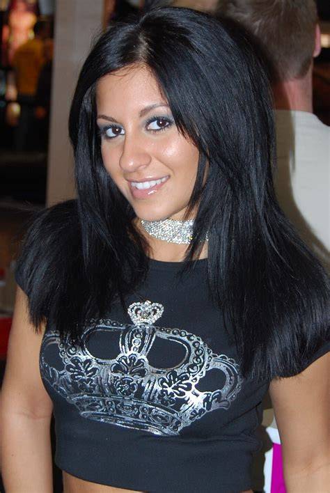 nude raven riley
