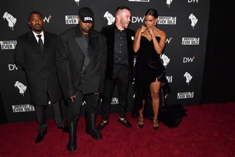 nude ray j