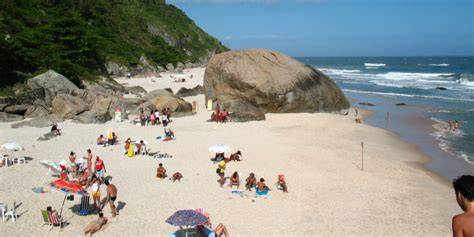 nude rio beach