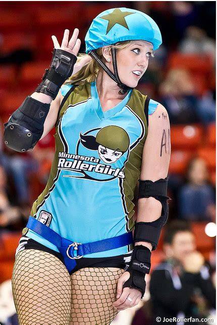 nude roller derby