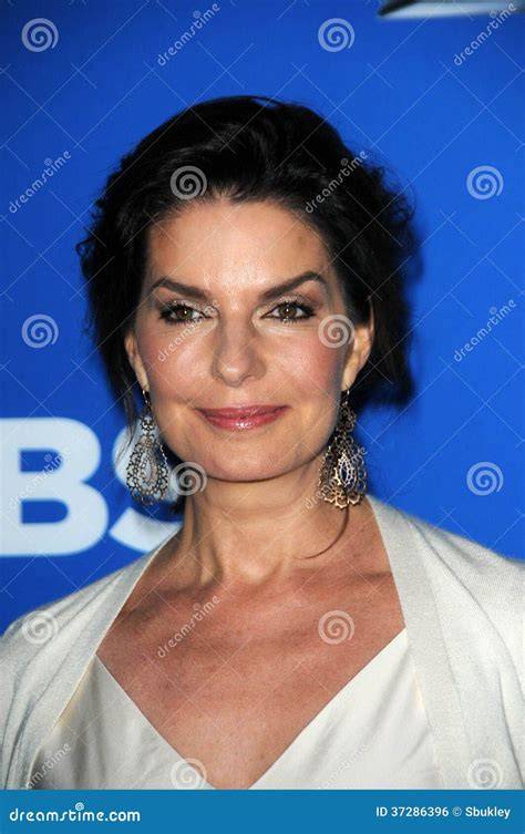 nude sela ward