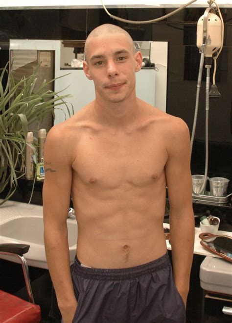 nude shaved guys