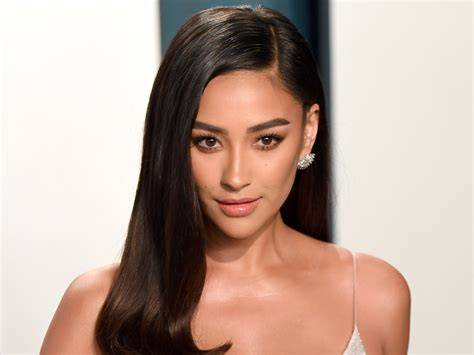 nude shay