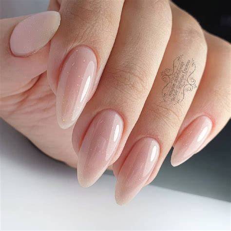 nude shimmer nails