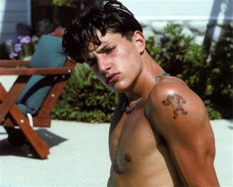 nude simon rex