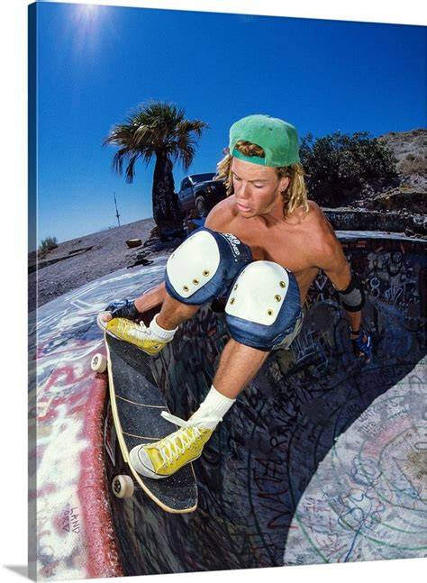 nude skateboarding