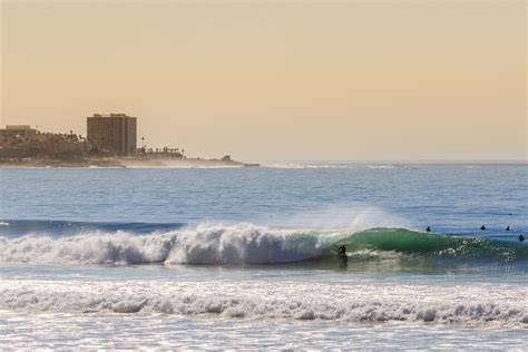 nude surfing