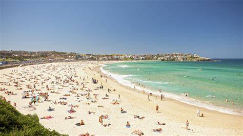 nude sydney beach