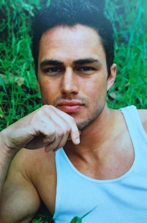 nude taylor kinney