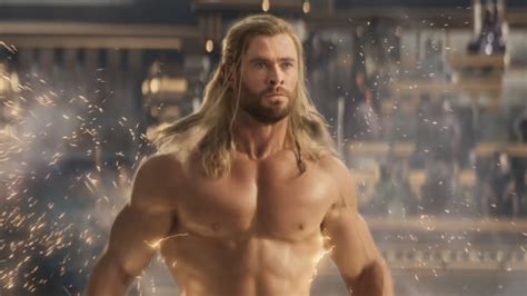 nude thor