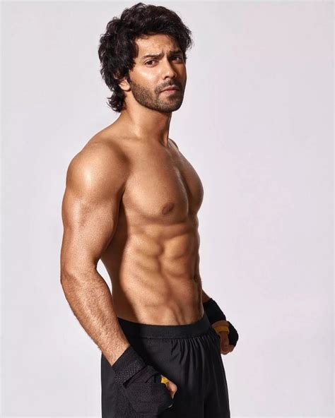nude varun dhawan