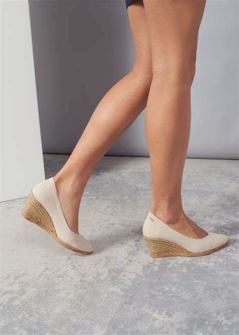 nude wedges